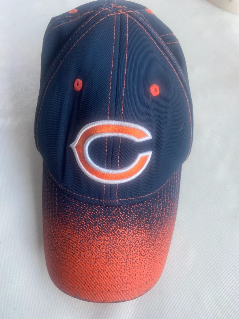 Chicago Bears & Chicago Bulls Hats - photo 3