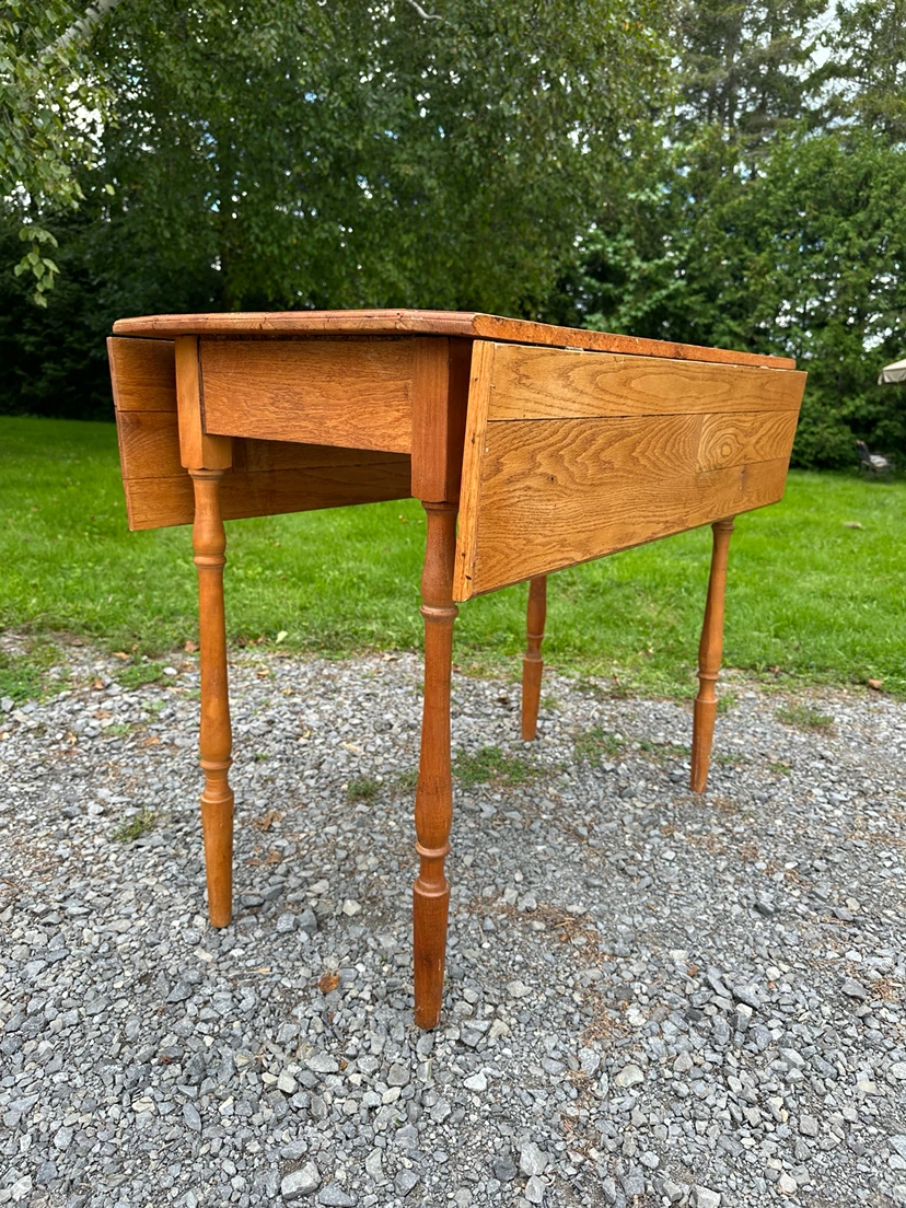Antique Solid Oak Drop-Leaf Table (CAN DELIVER) - photo 3
