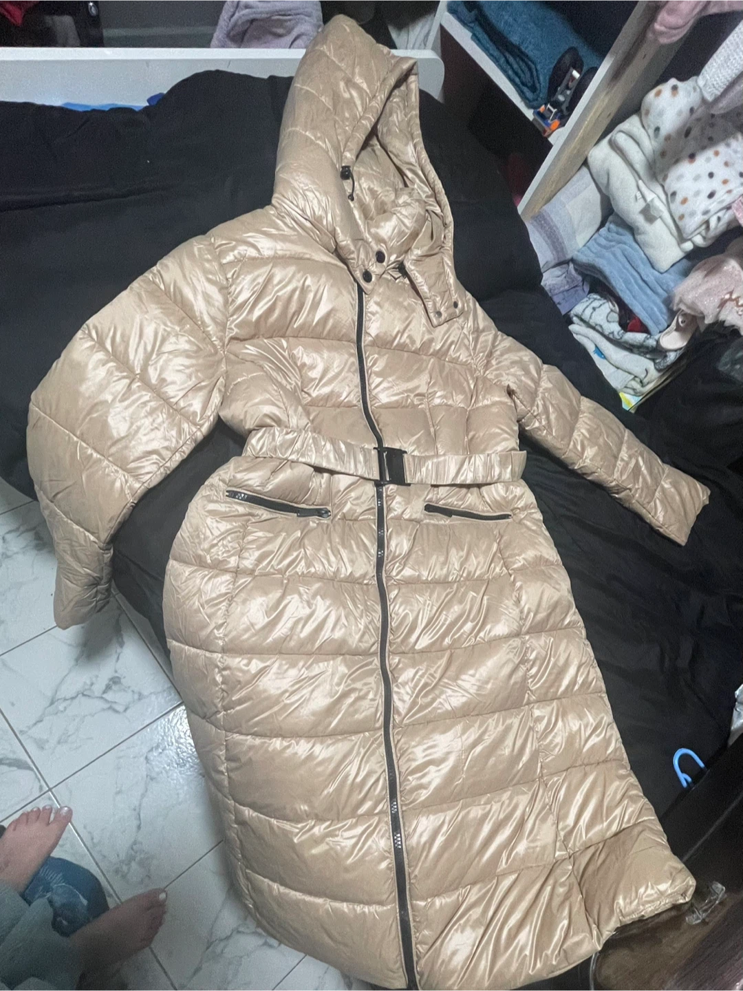 Long beige hooded puffer coat - photo 2
