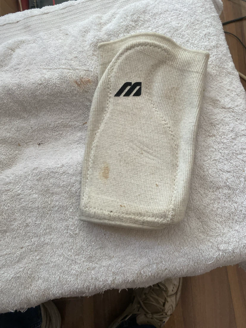 Mizuno elbow Pad