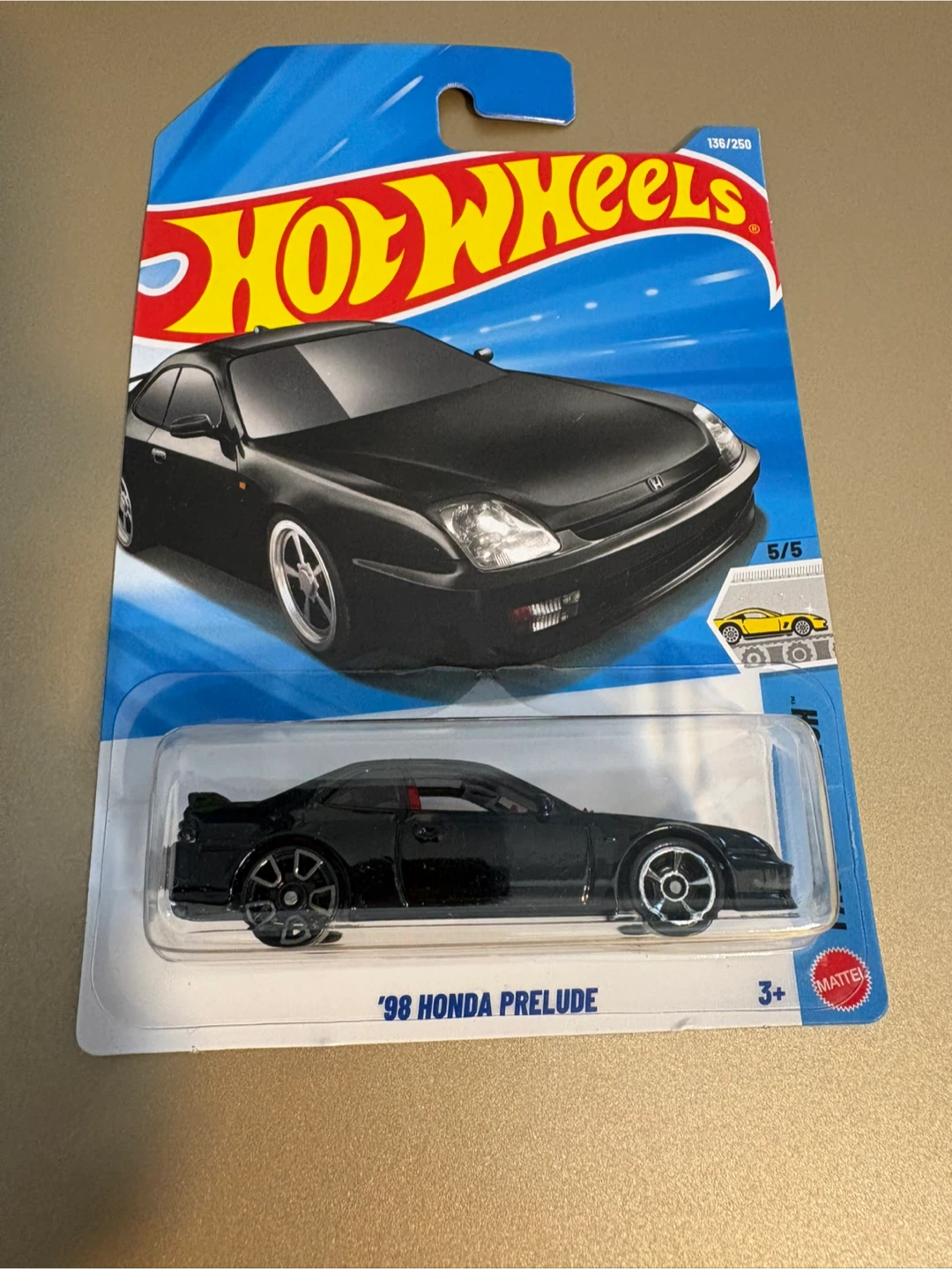 Hot Wheels '98 Honda Prelude Toy Car
