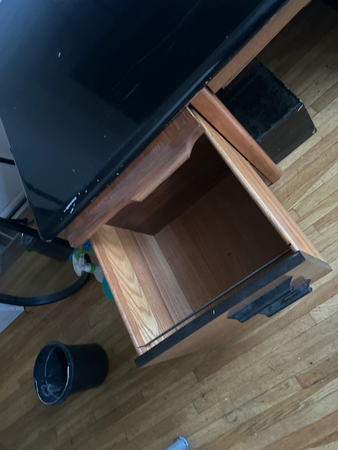 Vintage Desk with drawers and pull-out keyboard tray - photo 2