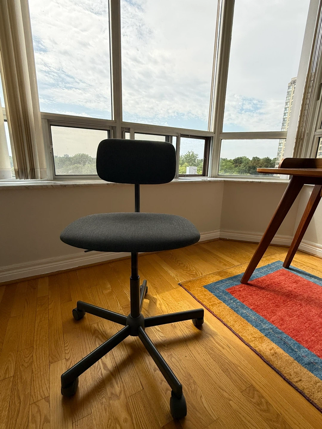 Structube Mid-Century Modern Wooden Desk - photo 4