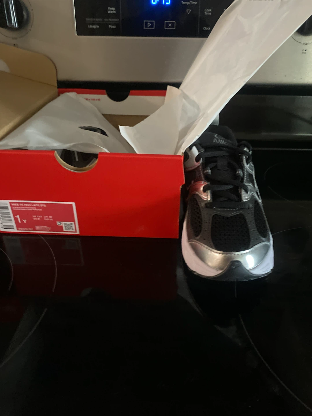Nike Kids Shoes Size 1Y - photo 4