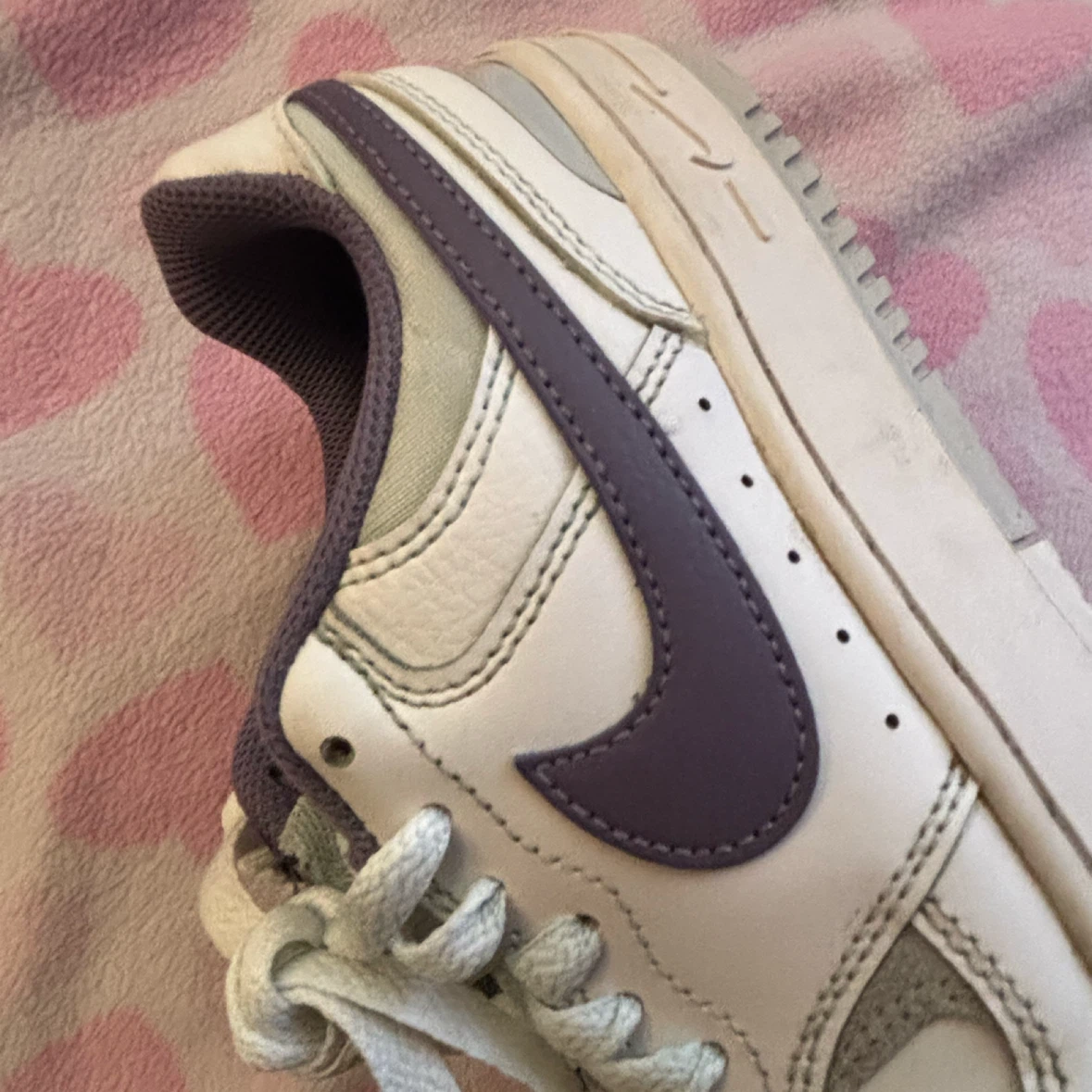 Nike - White & Purple Shoes - *Size Women 6.5* - photo 4
