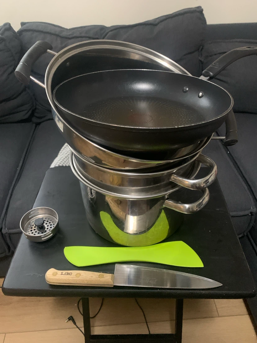 Kitchen Cookware and Utensil Set
