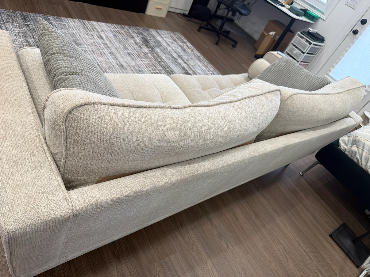 Couch - photo 4