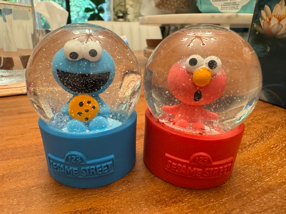 Sesame Street Cookie Monster & Elmo Snow Globes (Set of 2) - photo 2