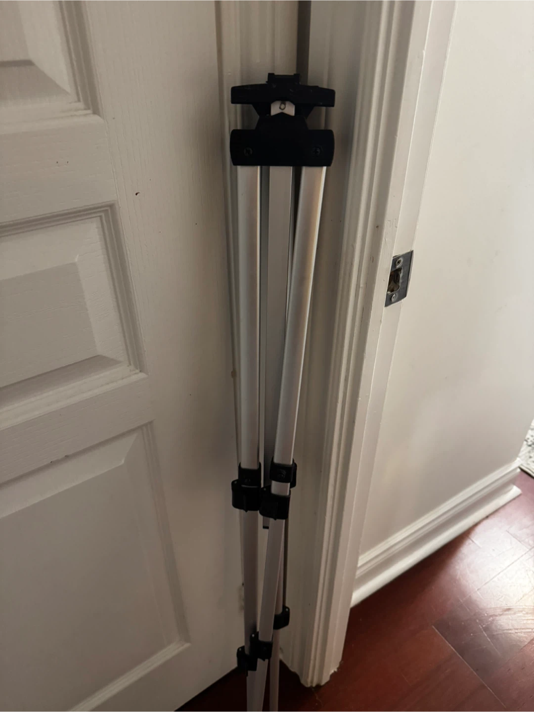 Collapsible Aluminum Tripod Stand - photo 2