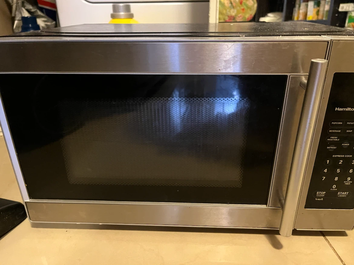 Hamilton Beach Microwave - photo 3