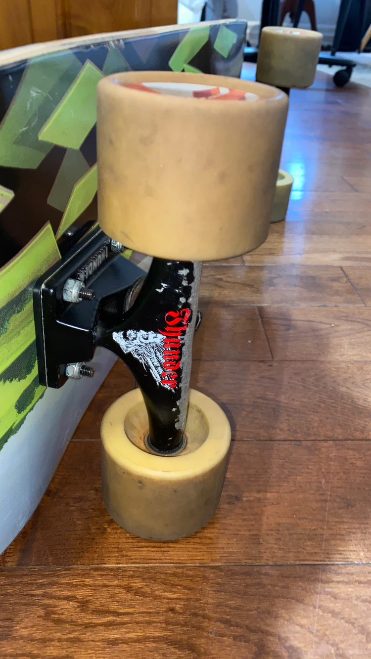 USED 8.5” Element skateboard complete - photo 4