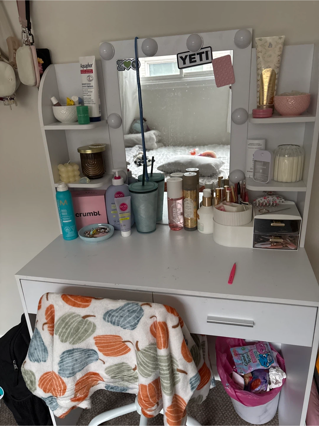 White Vanity Desk with Drawers and Lighted Mirror