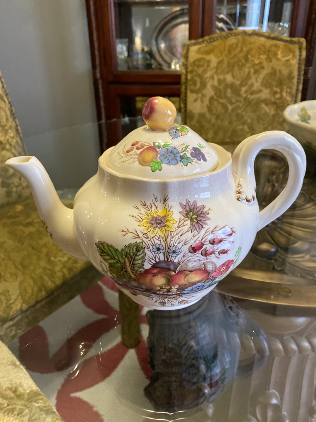 Ceramic tea pot