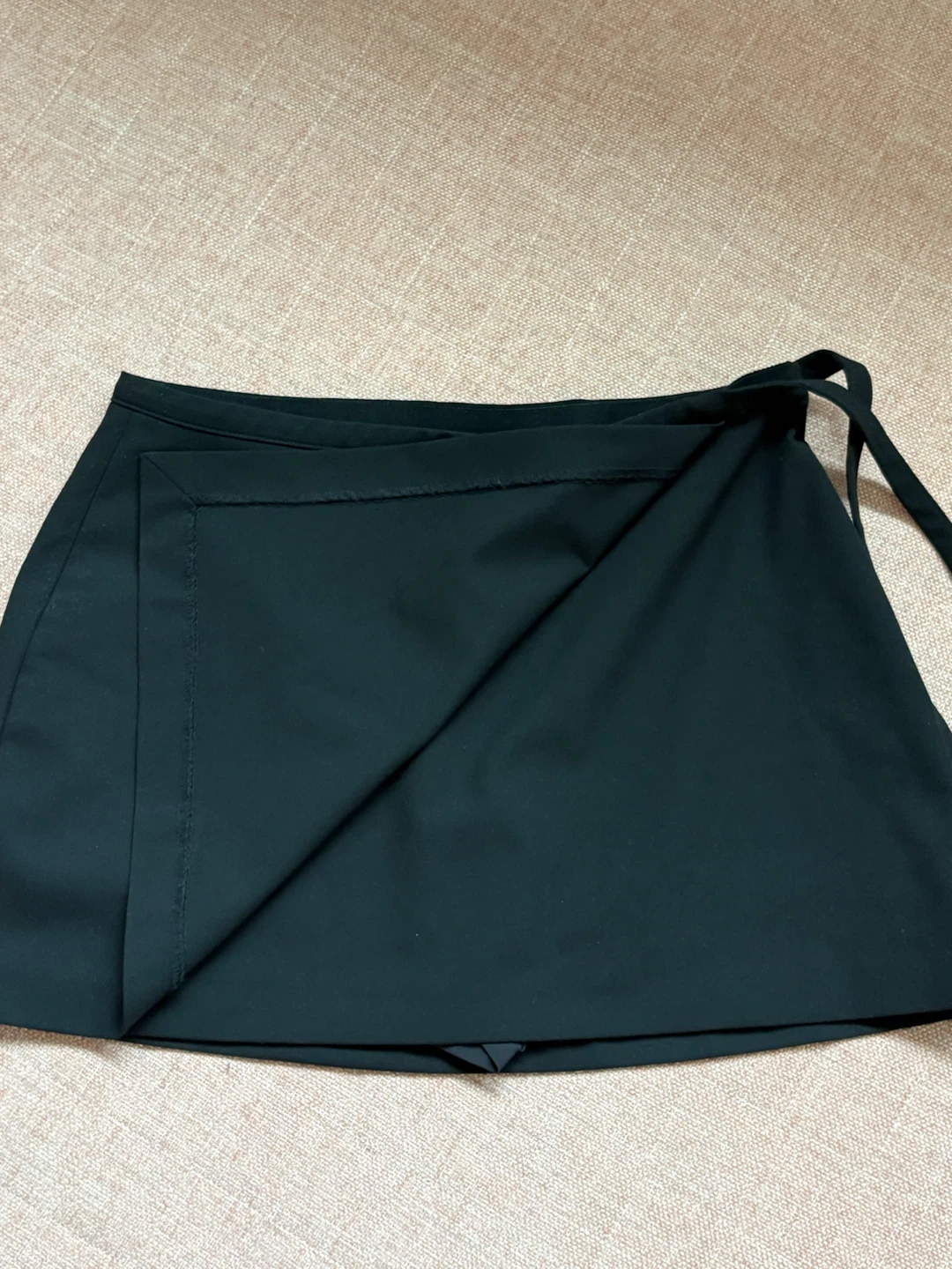 Babaton Aritzia Black Skort - photo 3