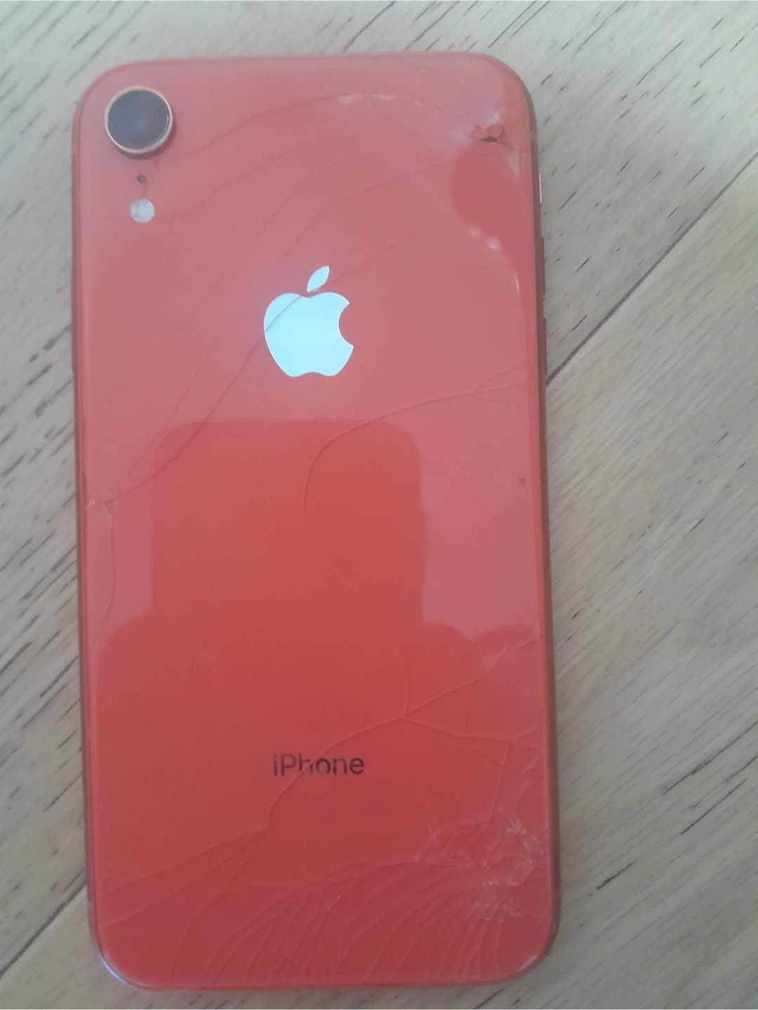 Apple iPhone XR 64gb (Cracked Screen) - photo 2