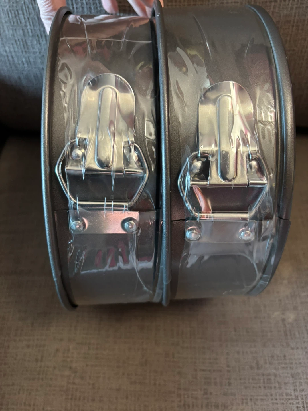 Betty Crocker Springform Cake Pans (Set of 2) - photo 2