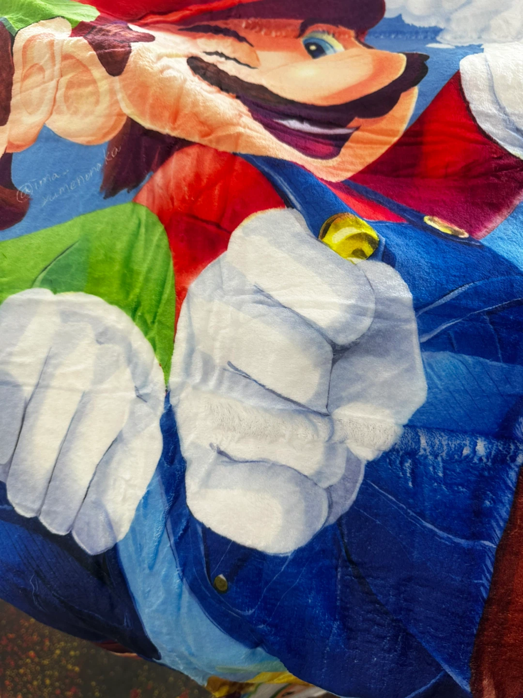 Super Mario Plush Blanket - photo 2