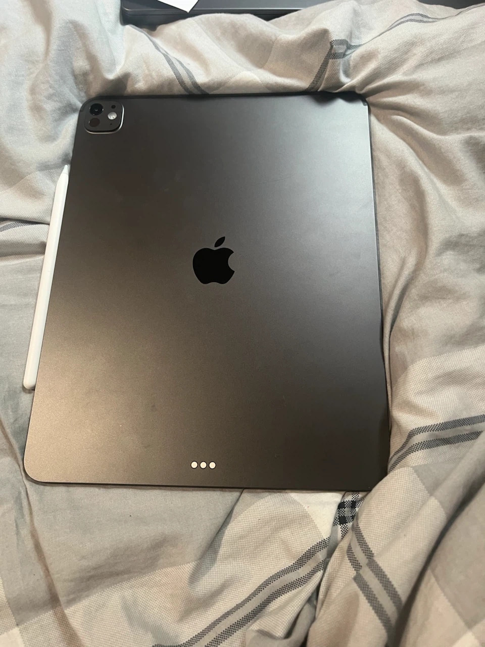 Brand new M5 Apple iPad Pro 258gb with Apple Pencil