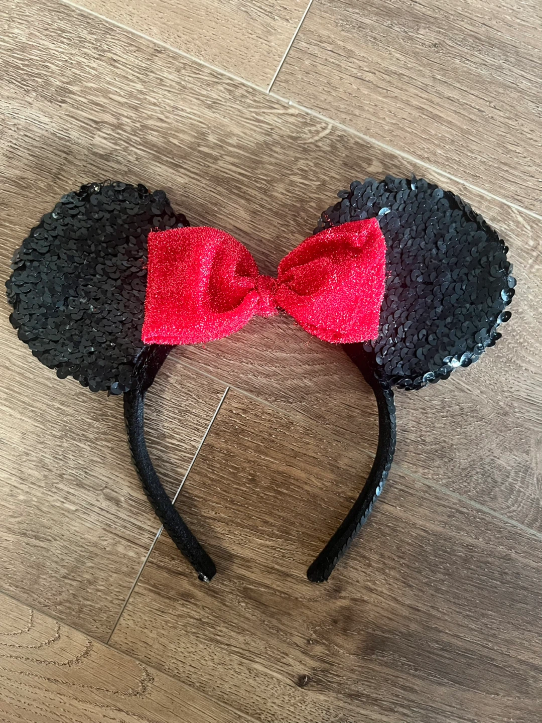Disney Minnie Mouse ears headband