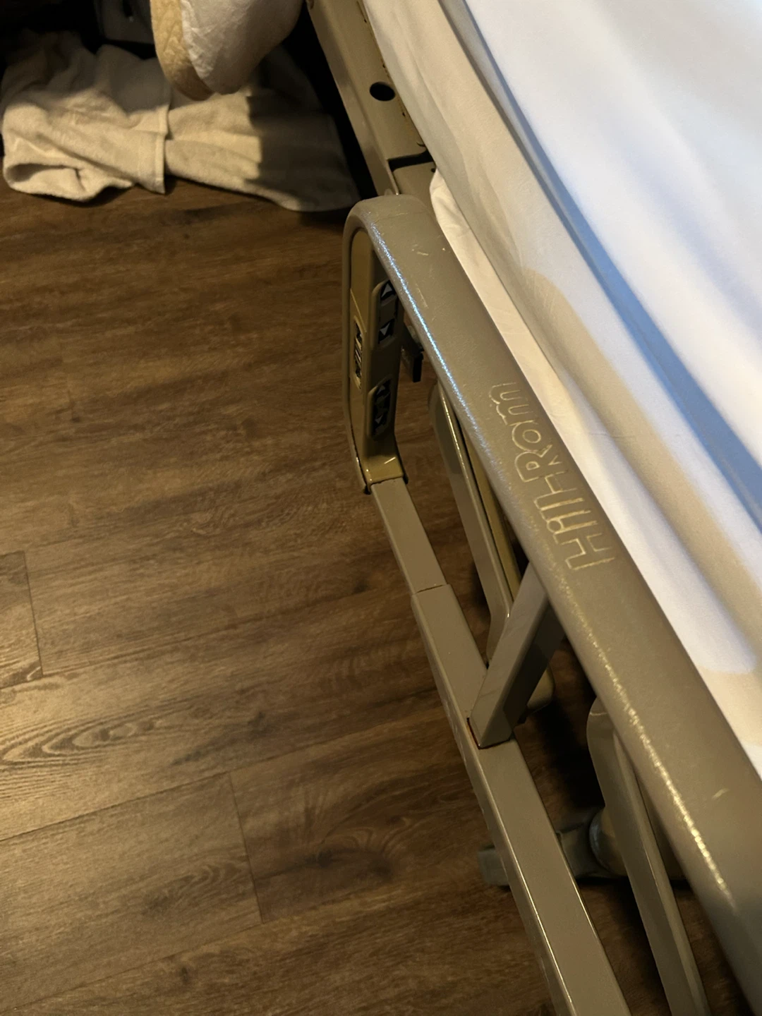 Adjustable bed - photo 3