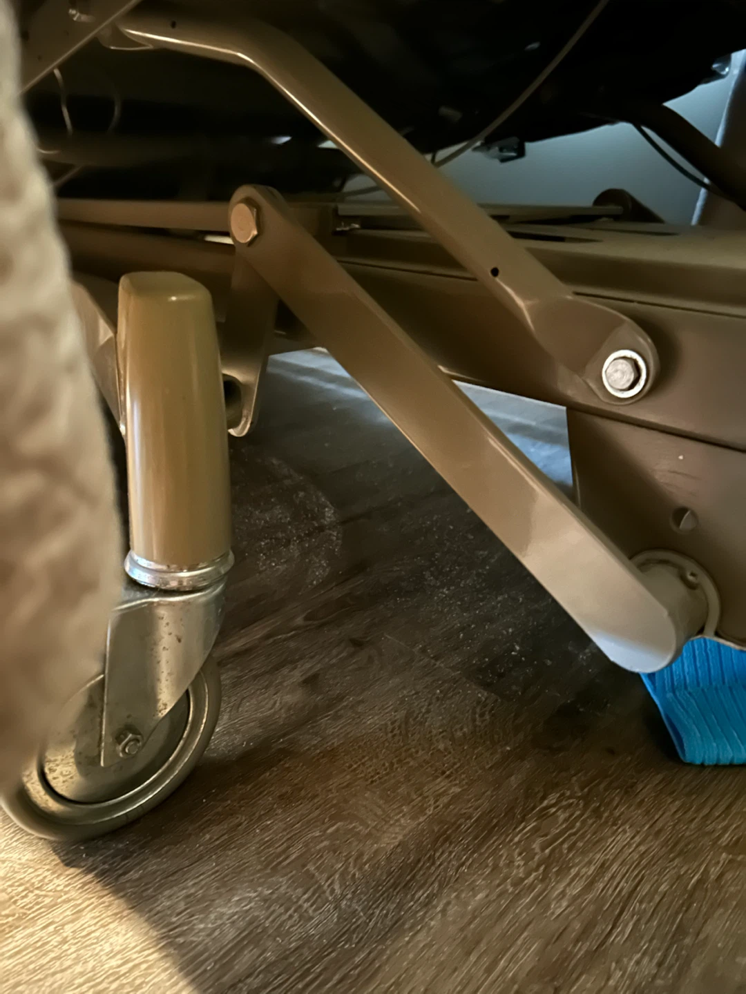Adjustable bed - photo 2