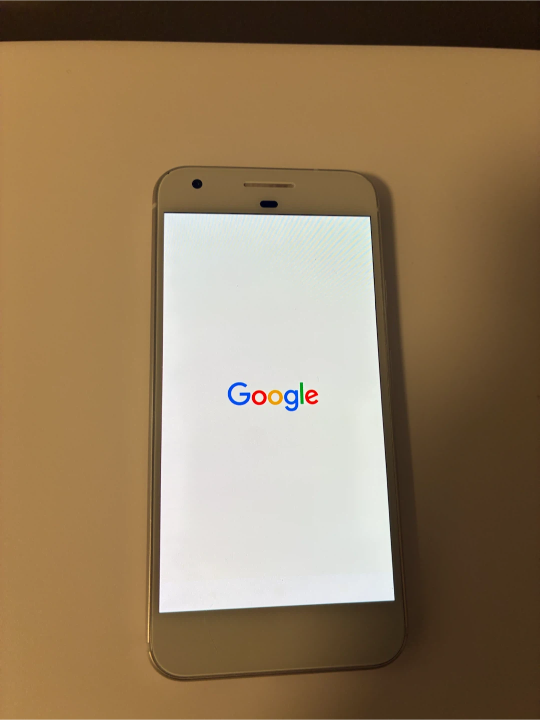 Google Pixel Smartphone - photo 3