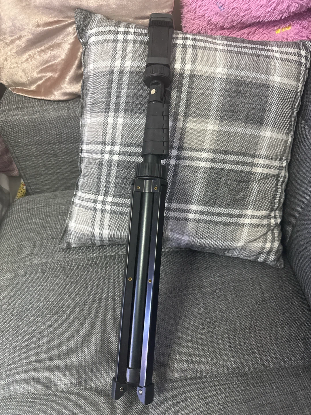 Black Extendable Tripod with Phone Mount