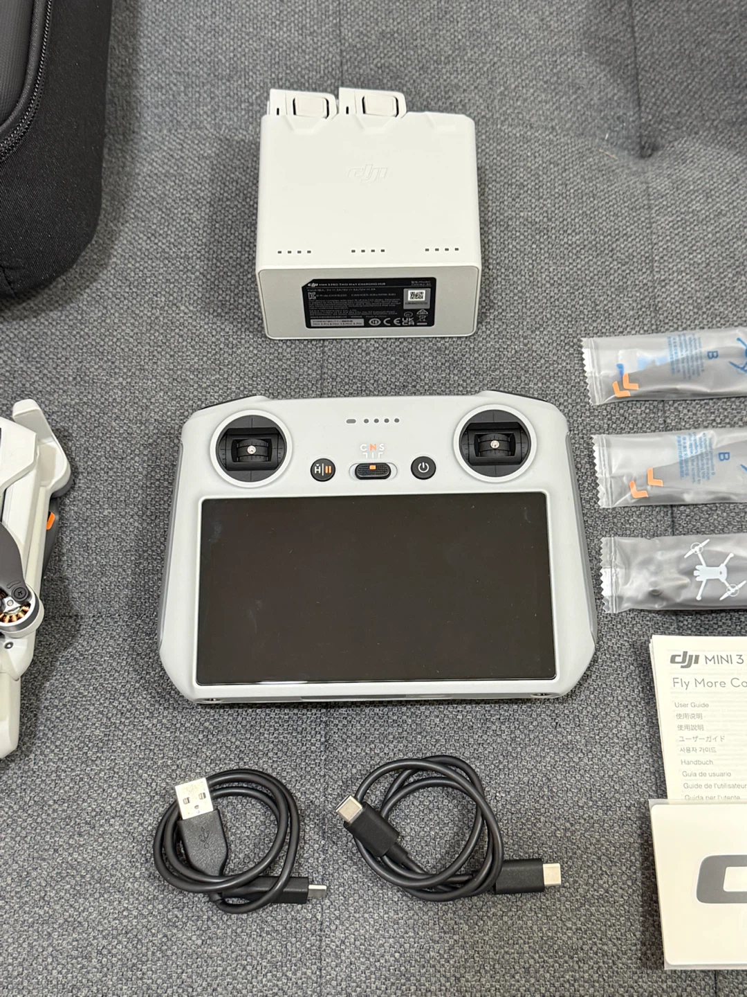 DJI Mini 3 Fly More Combo - Like New - photo 4