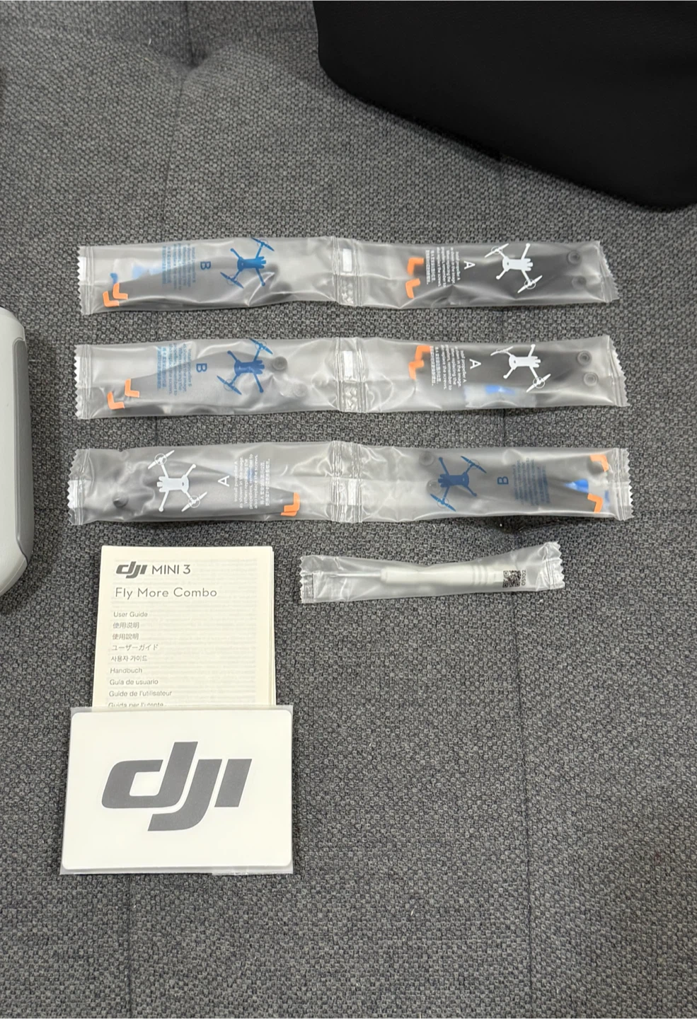 DJI Mini 3 Fly More Combo - Like New - photo 5