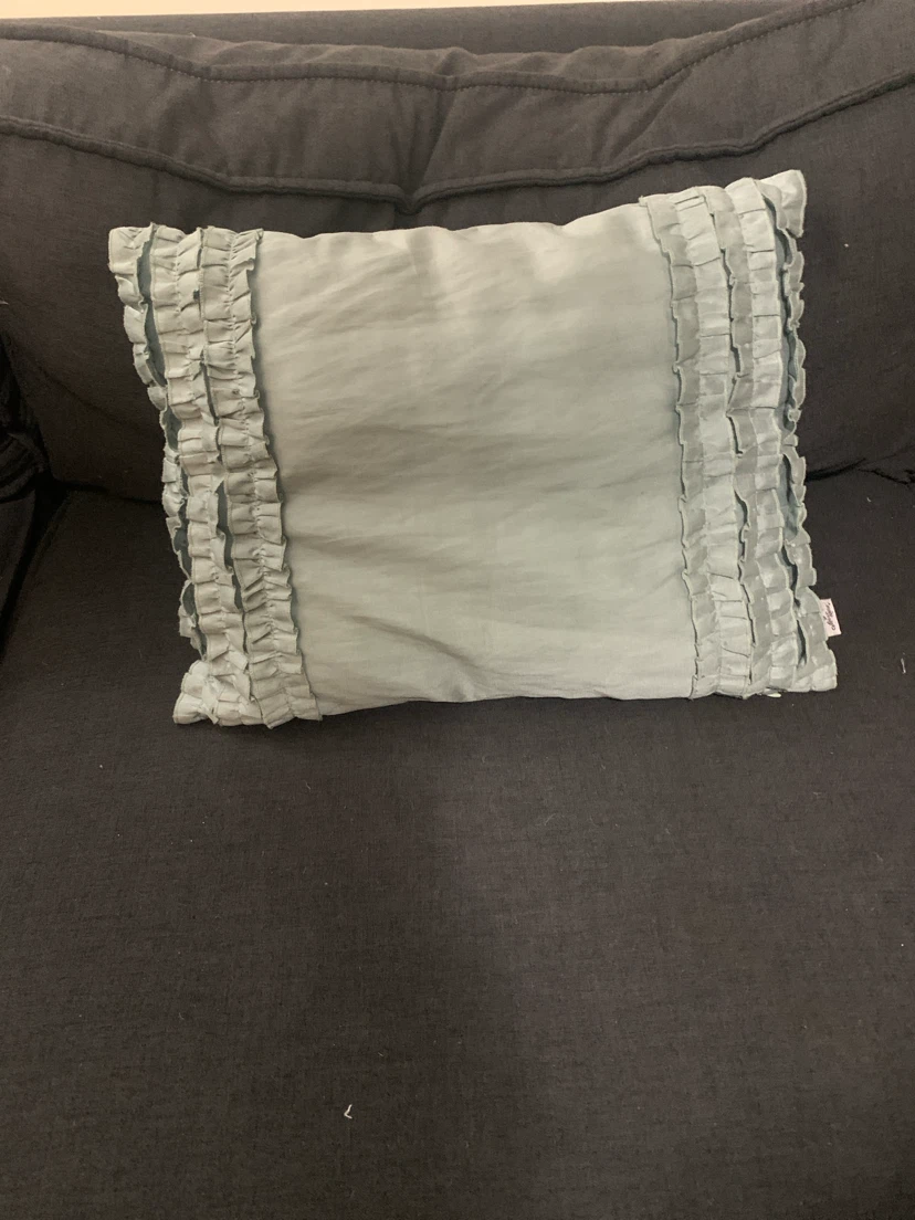 Decorative pillow