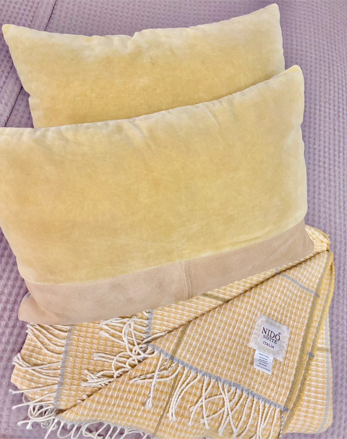 Nido Notte Italia Throw Blanket with 2 Suede Pillows