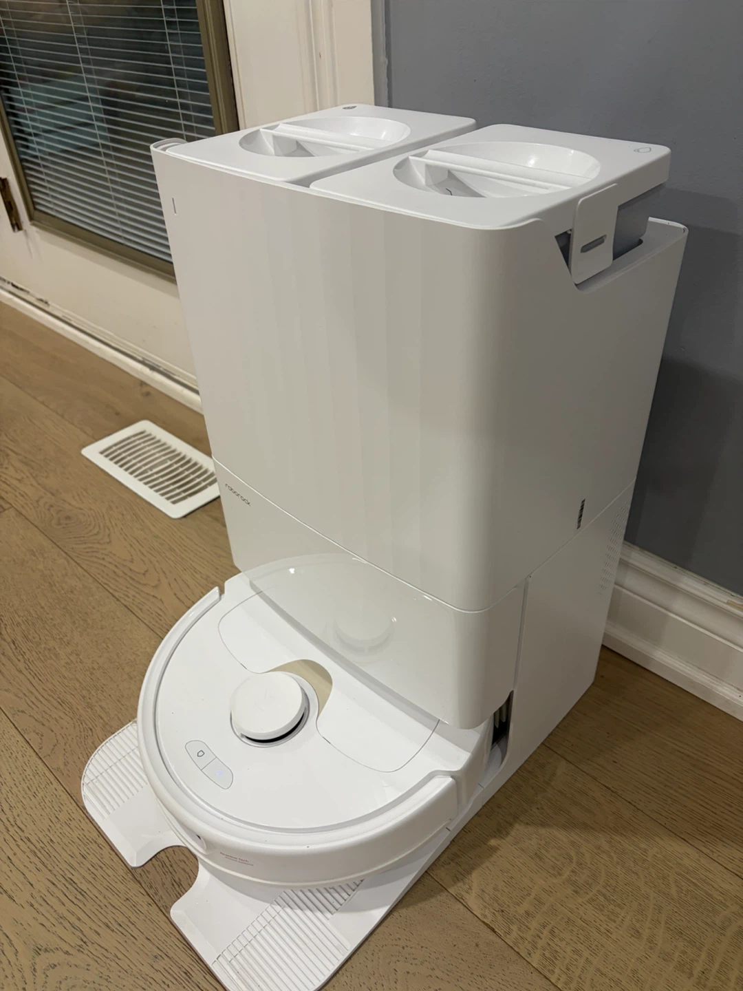 Roborock QX Revo Robot Vacuum & Mop - photo 2