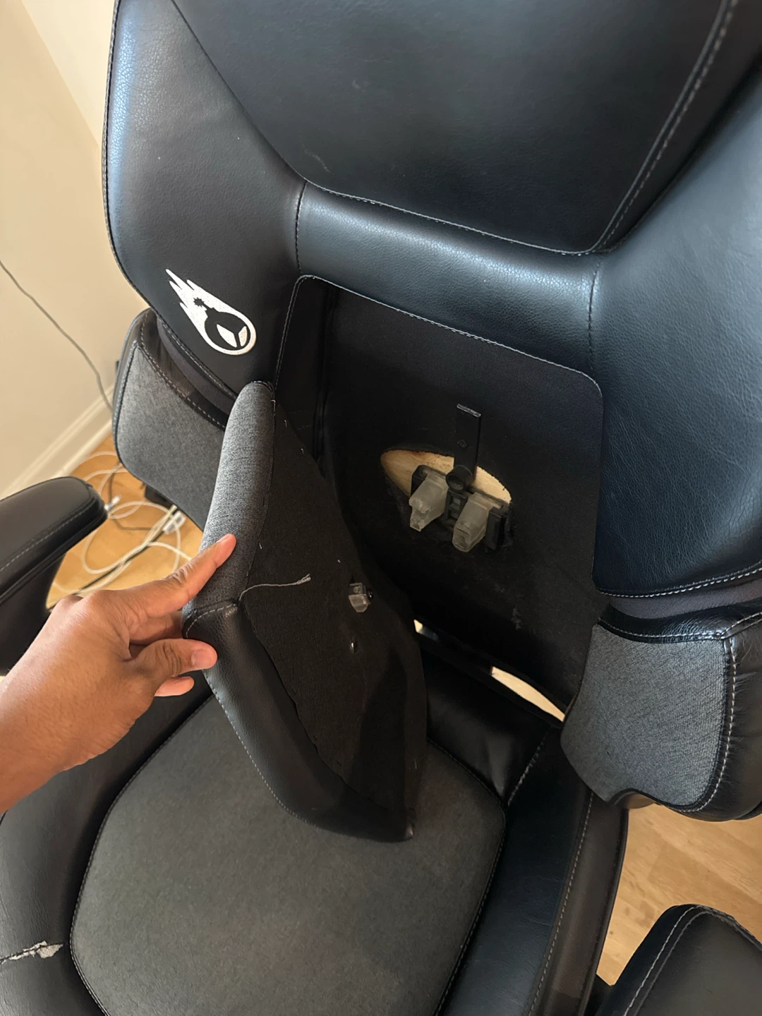 Secretlab Titan Gaming Chair - photo 5