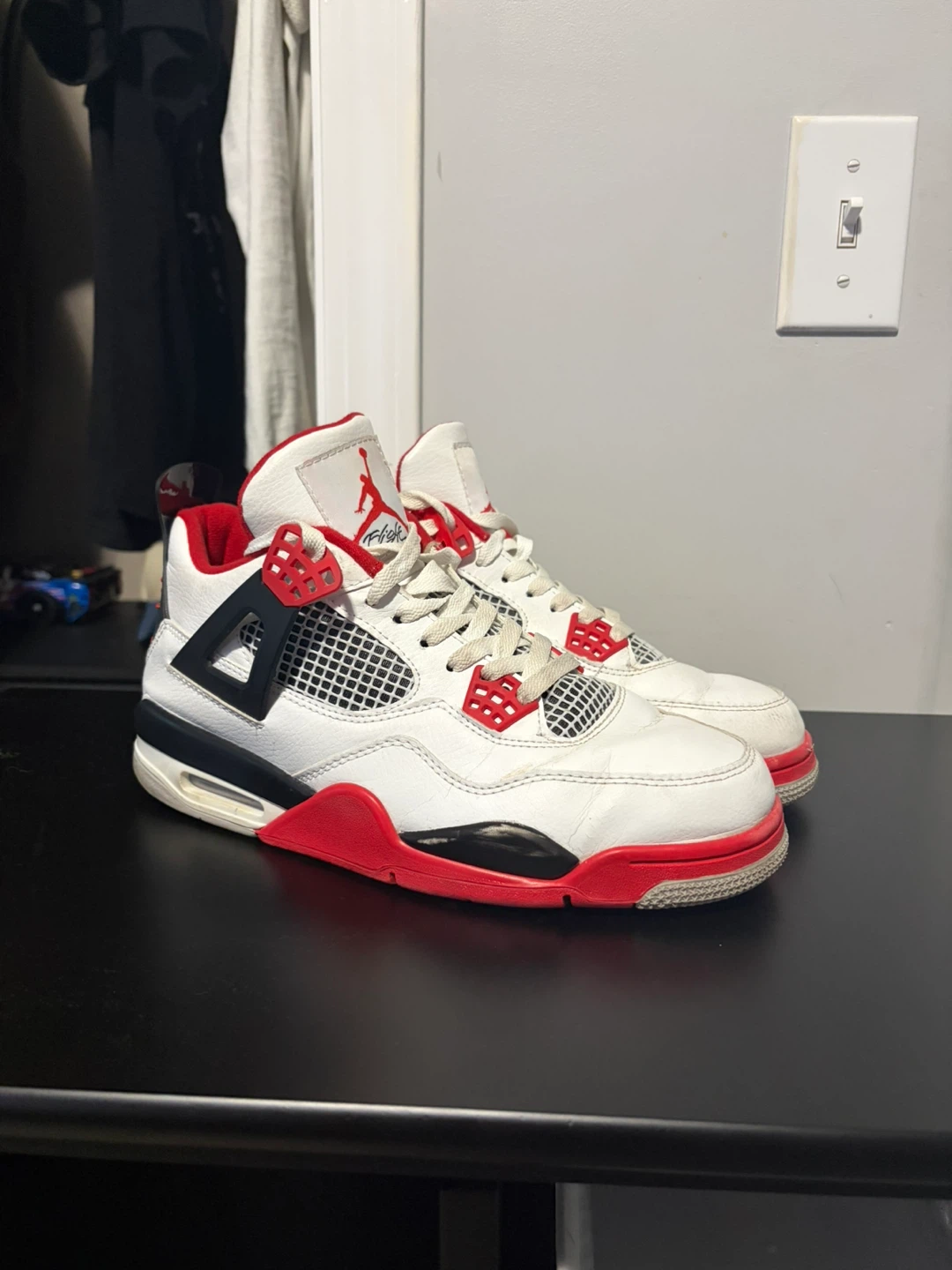 Air Jordan 4 Fire Red size 10 men’s