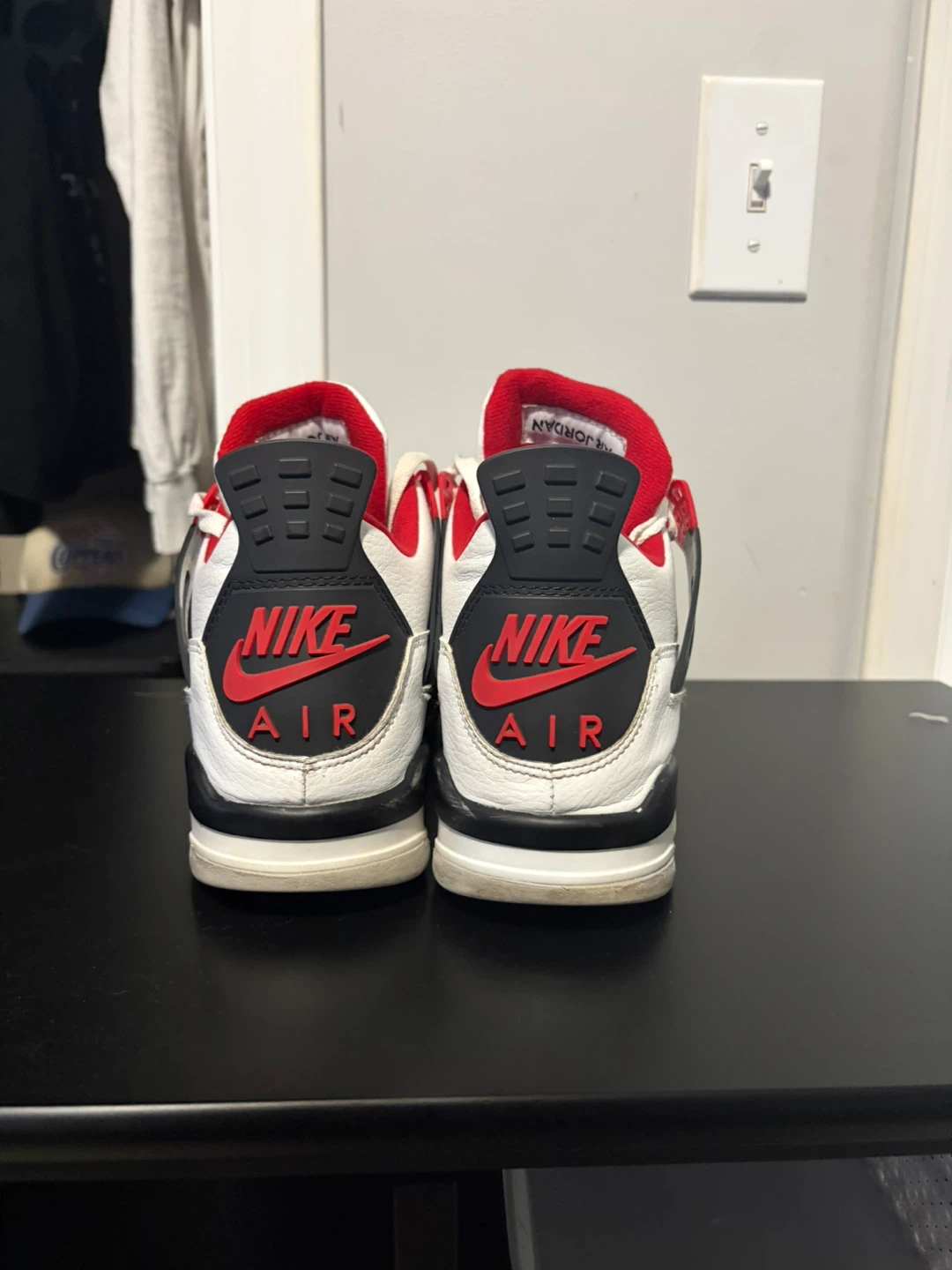 Air Jordan 4 Fire Red size 10 men’s - photo 2