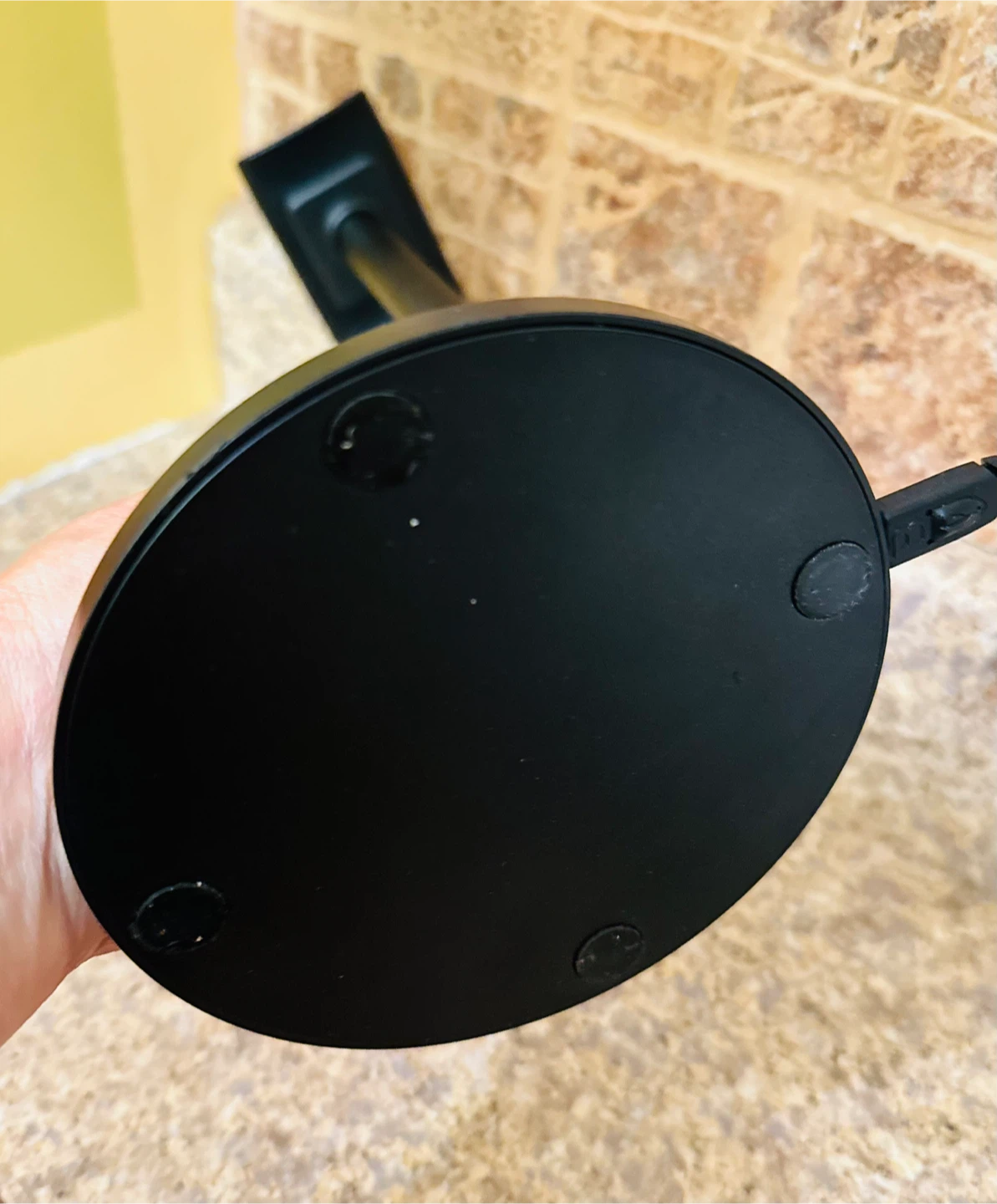 New Bee Headphone Stand with Wireless Charger - photo 5