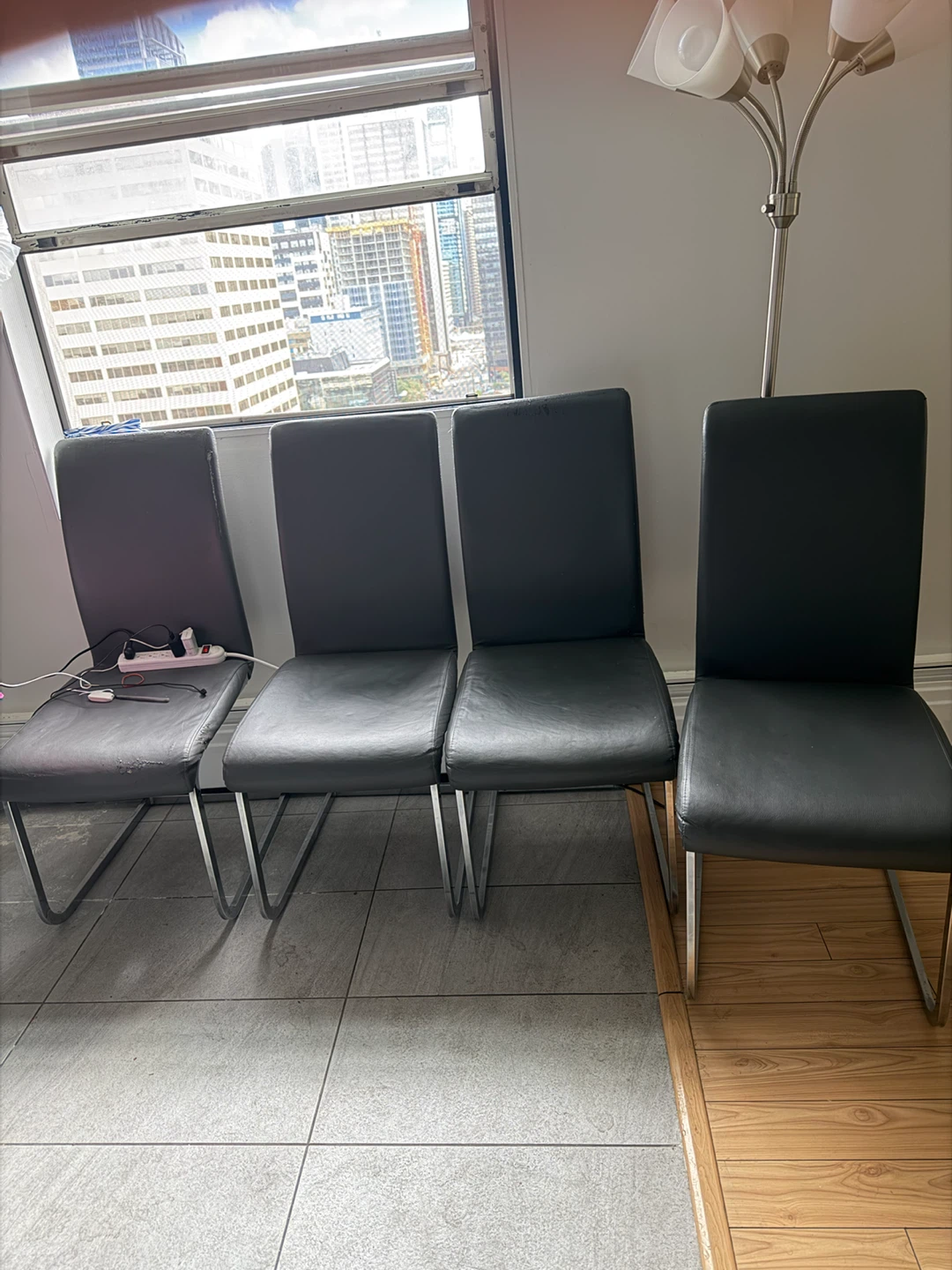 Set of 4 modern dining chairs - photo 2