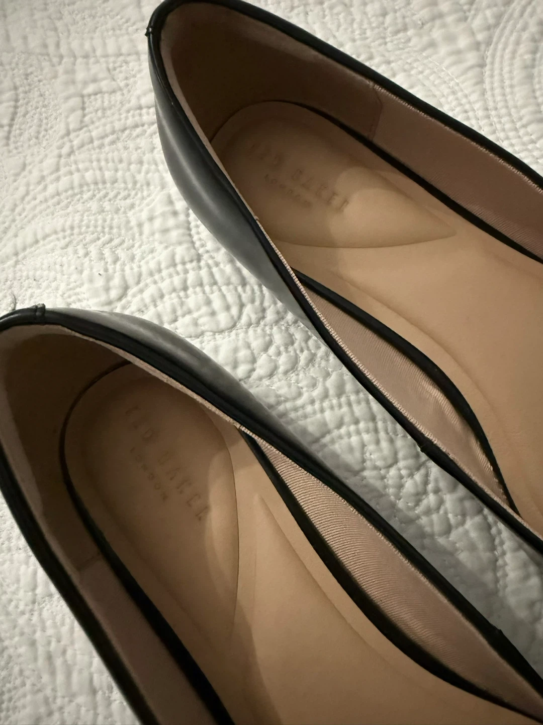 Ted Baker Black Daria Bow Ballerine Flats size 8 - photo 4