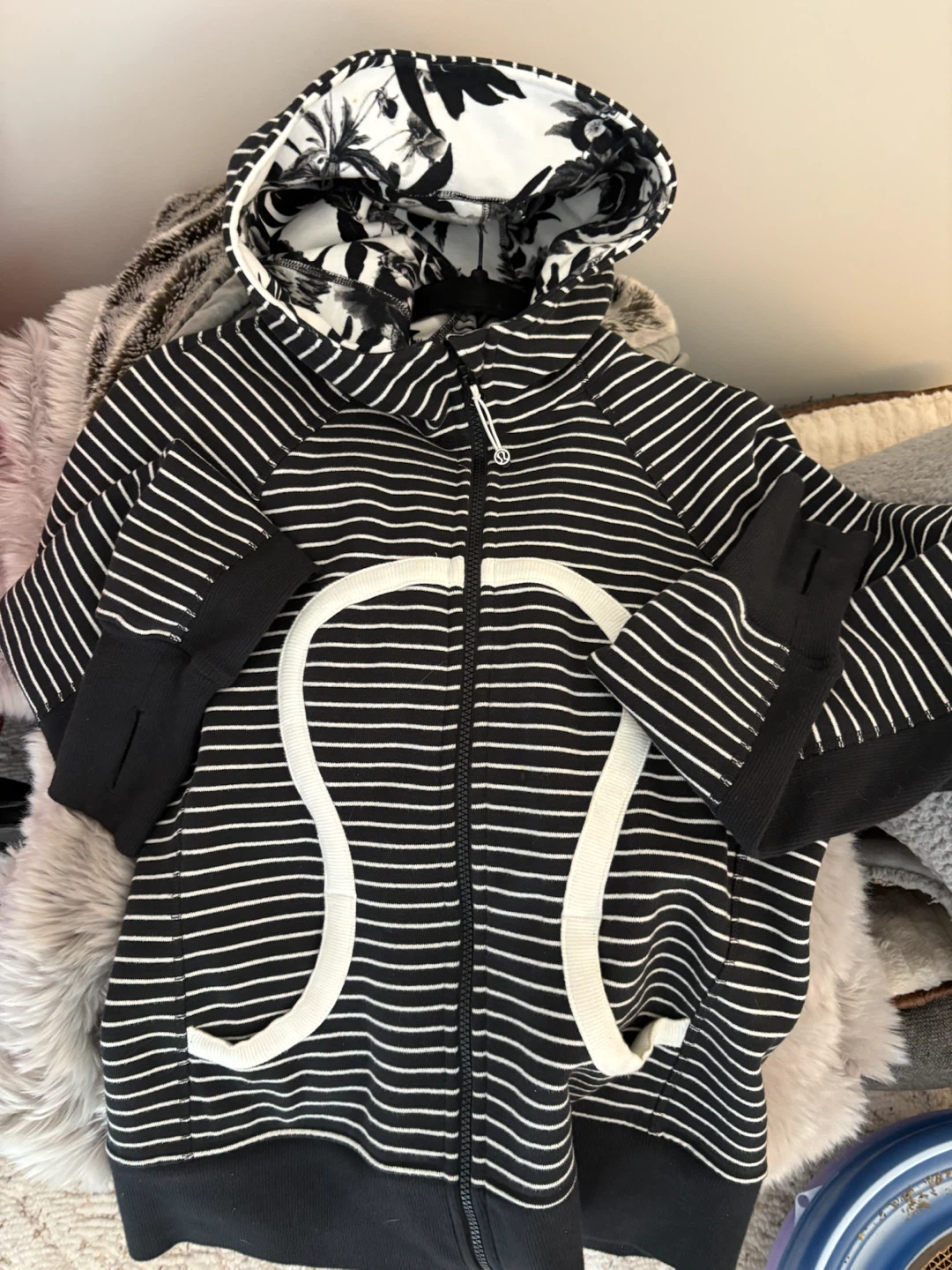 Lululemon Women's Hoodie and Shirt Set