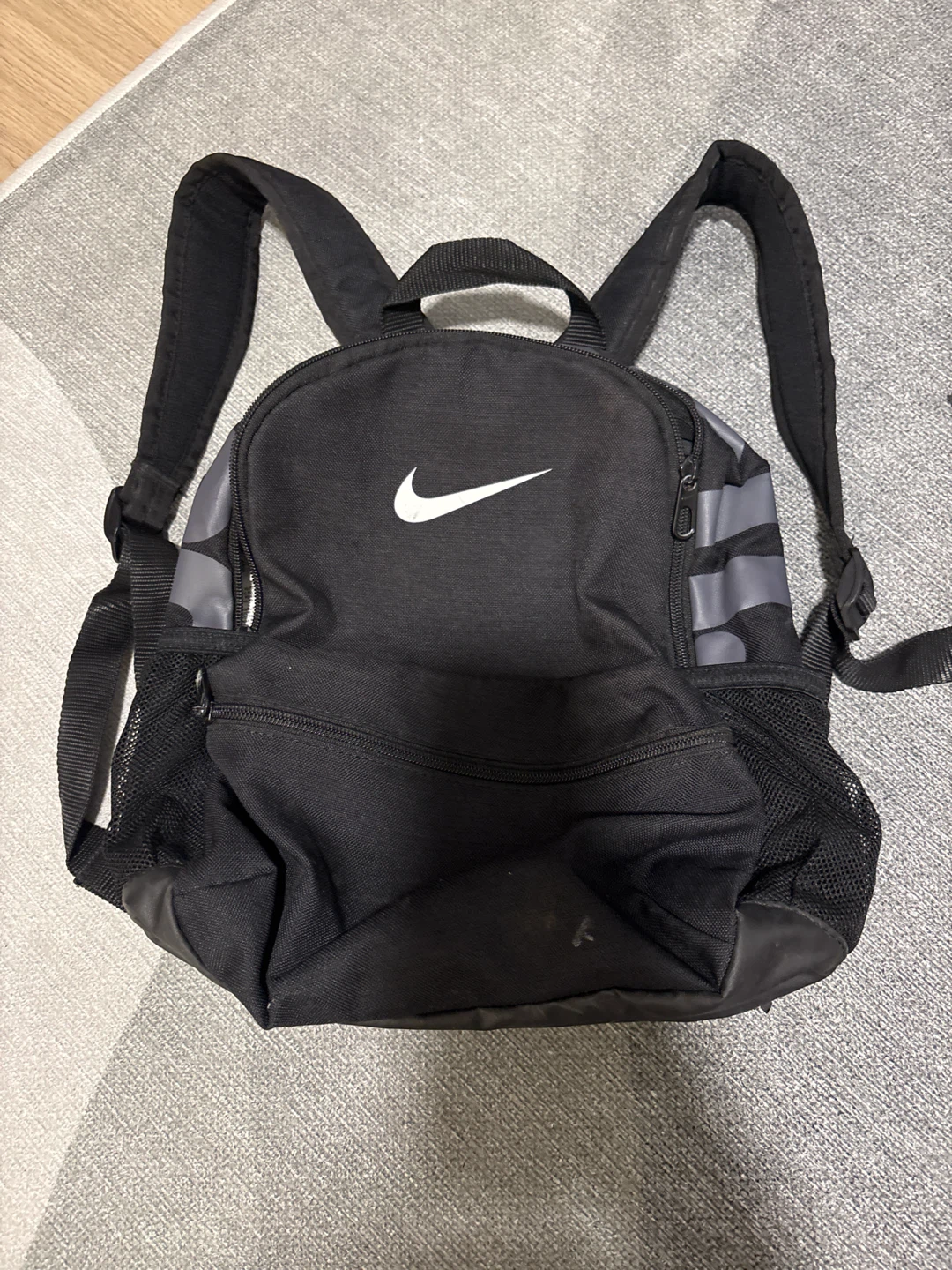 small nike backpack