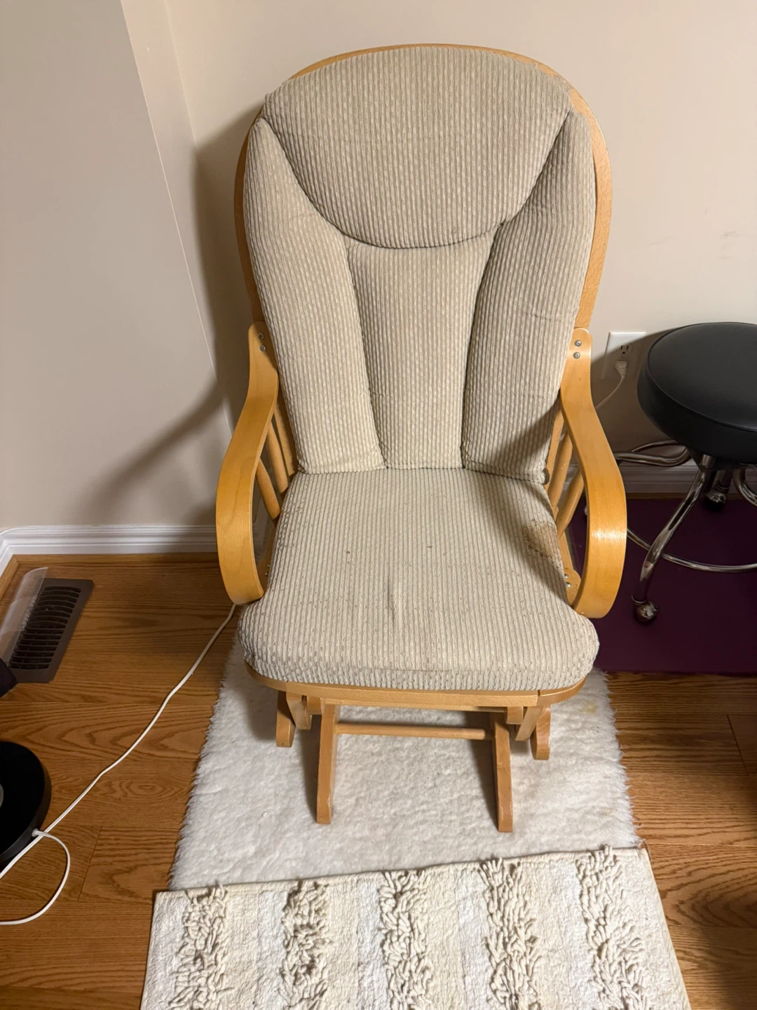 Wooden Glider Chair - photo 2