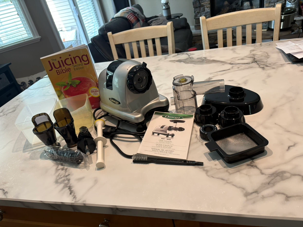 Omega Juicer with Juicing Bible