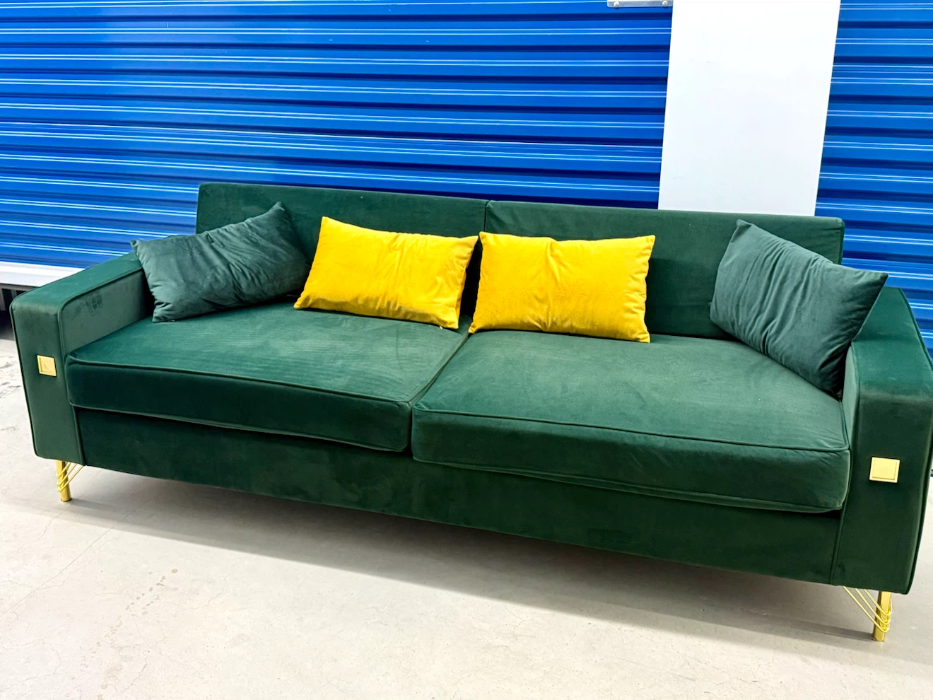 Velvet Sofa Green 3 seats. - photo 2