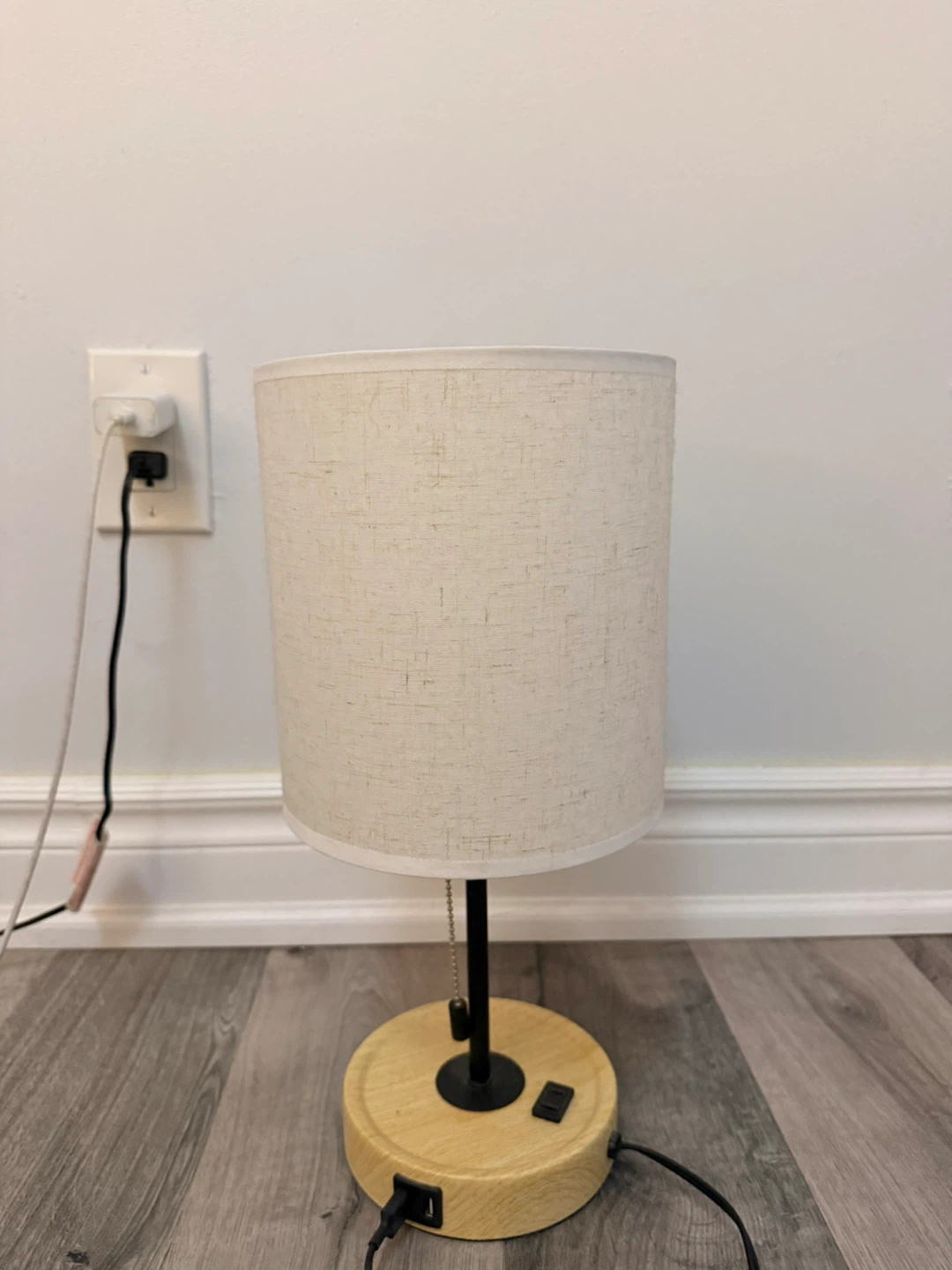 2 Modern Bedside Table Lamp with USB Port - photo 3