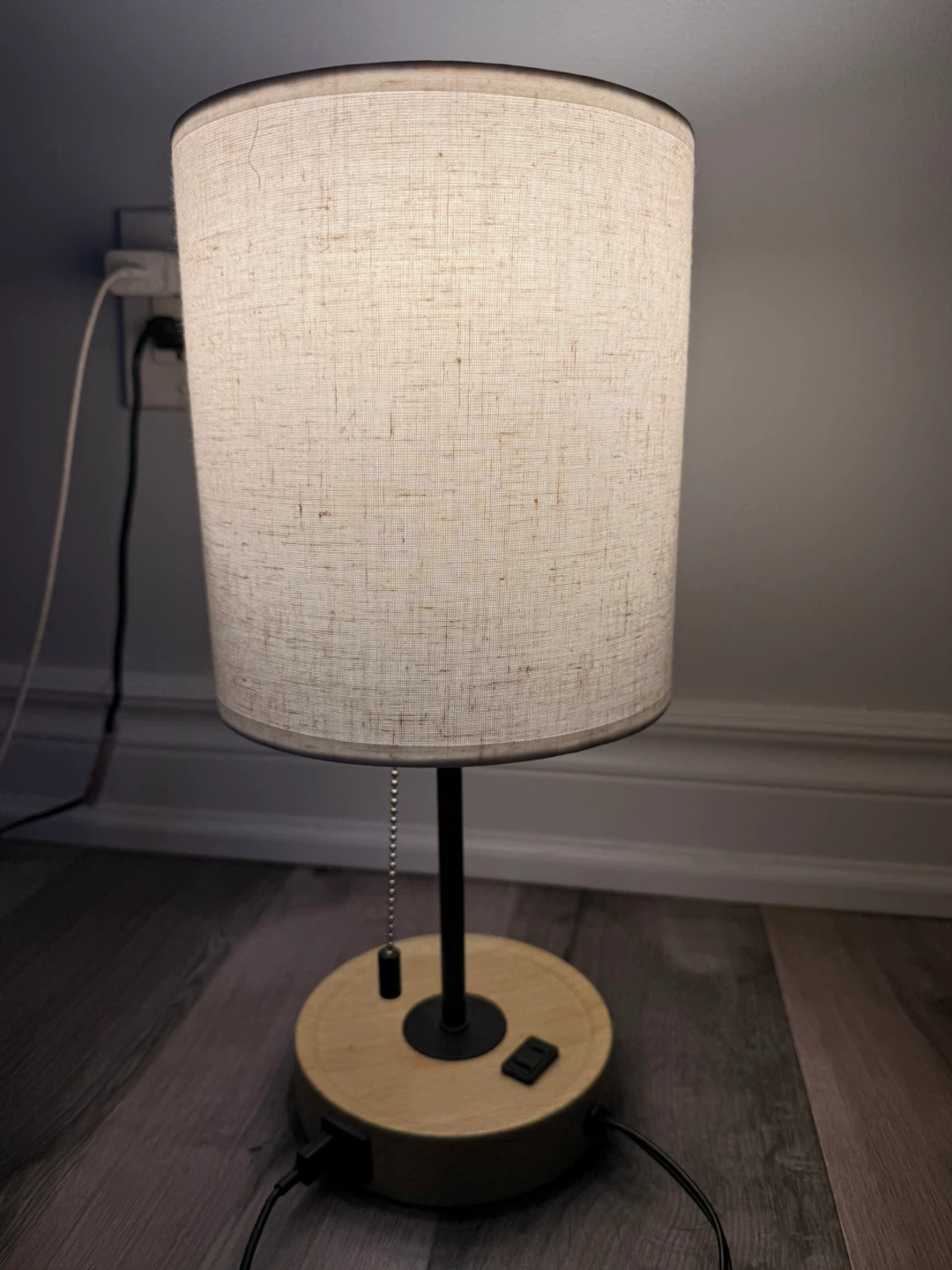 2 Modern Bedside Table Lamp with USB Port - photo 4