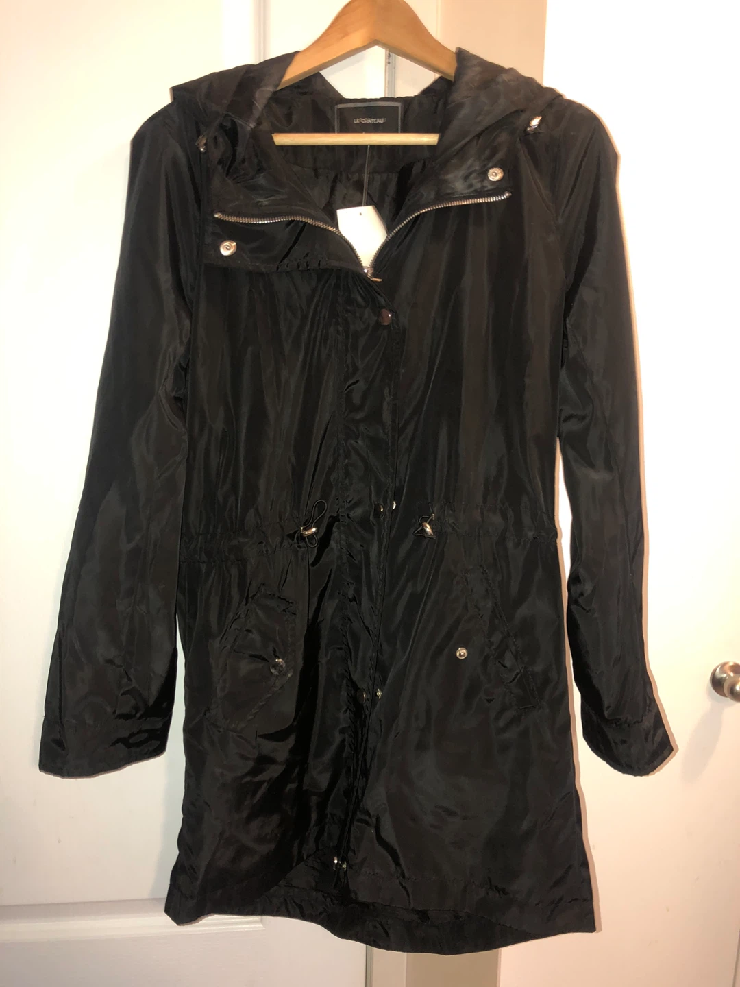 NEW Le Chateau Black Hooded Rain Jacket - photo 5