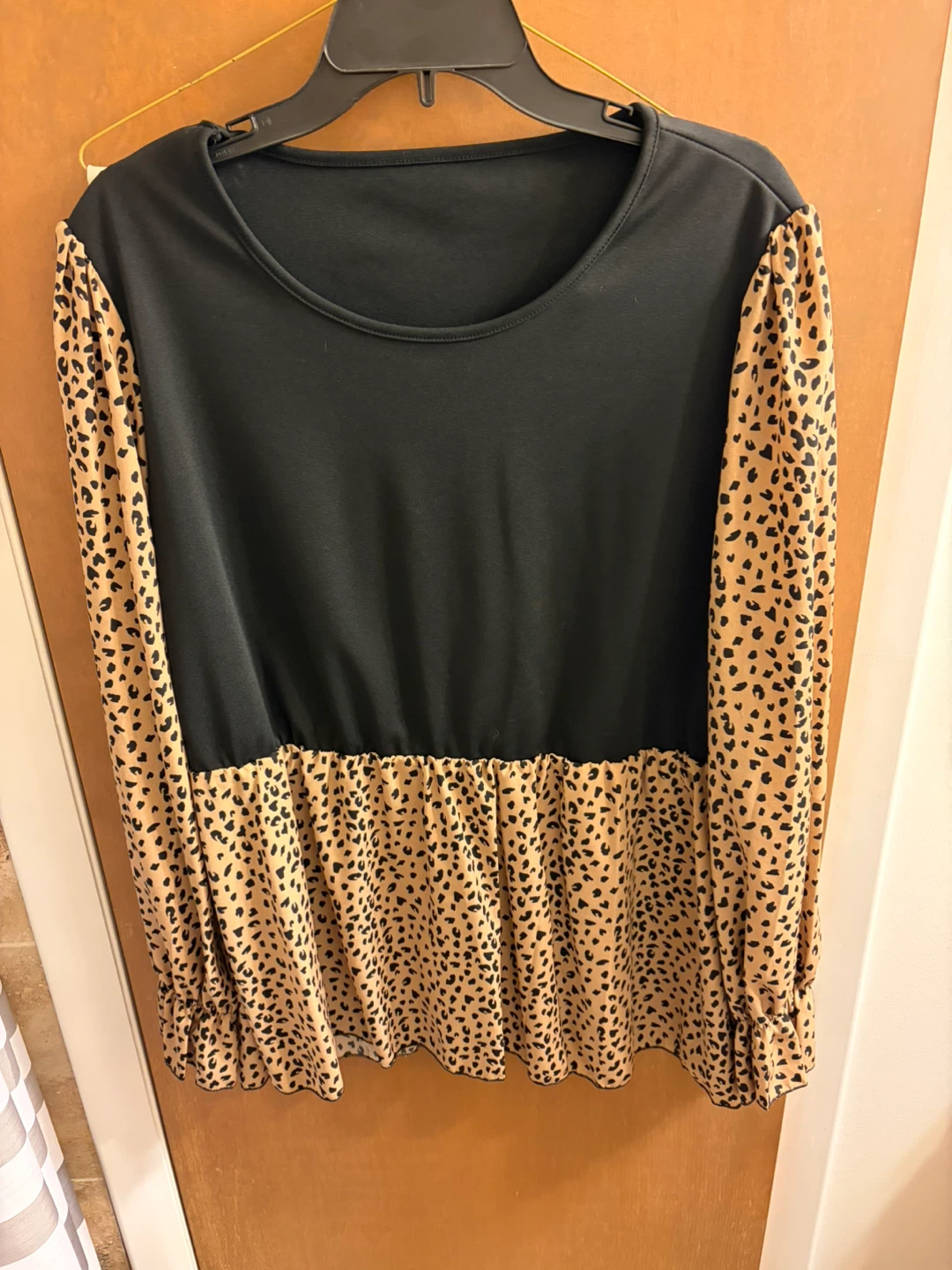 Women's Long Sleeve Leopard Print Top