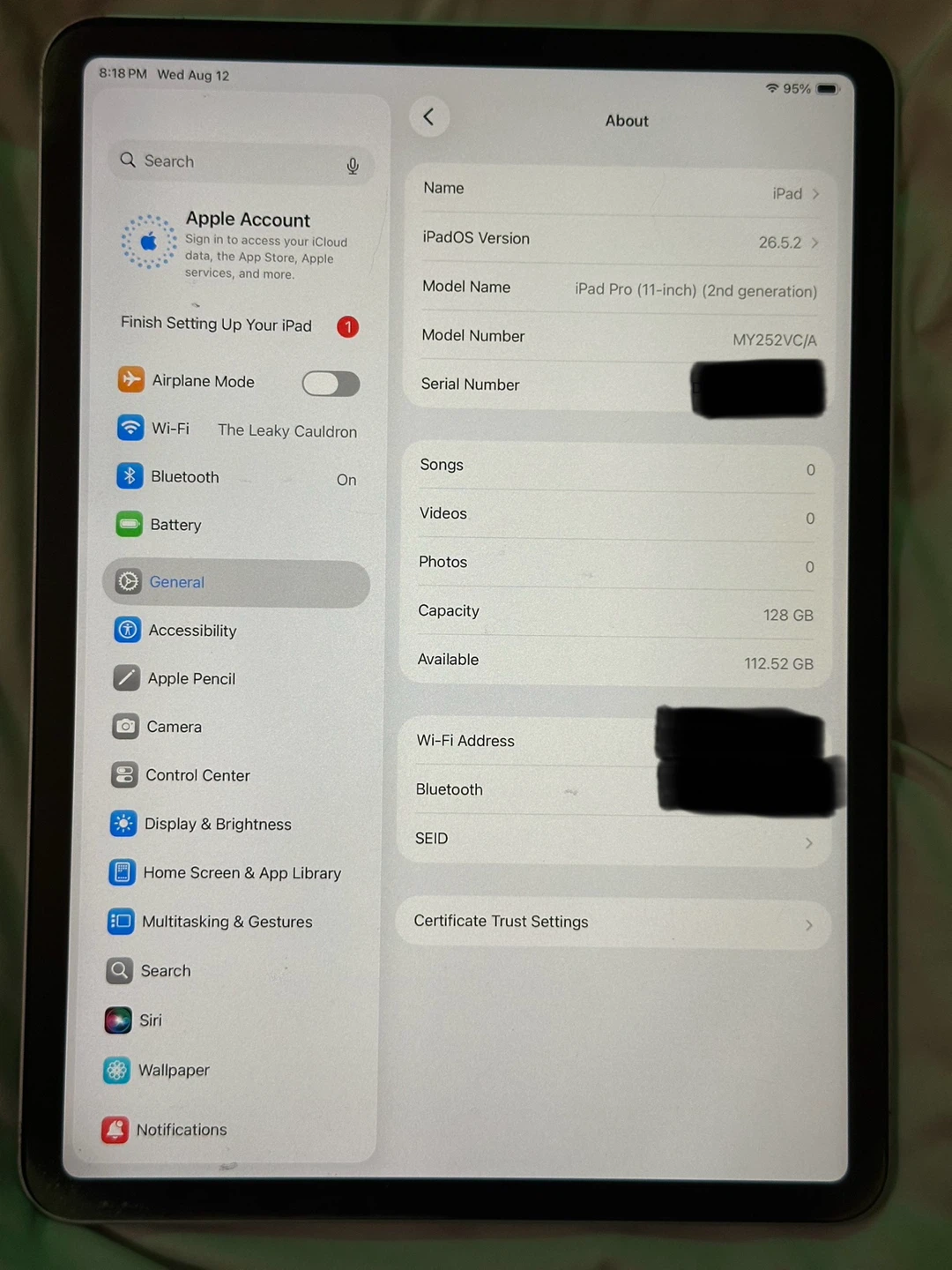 Apple iPad Pro 11-inch (2nd Gen) + Accessories - photo 4