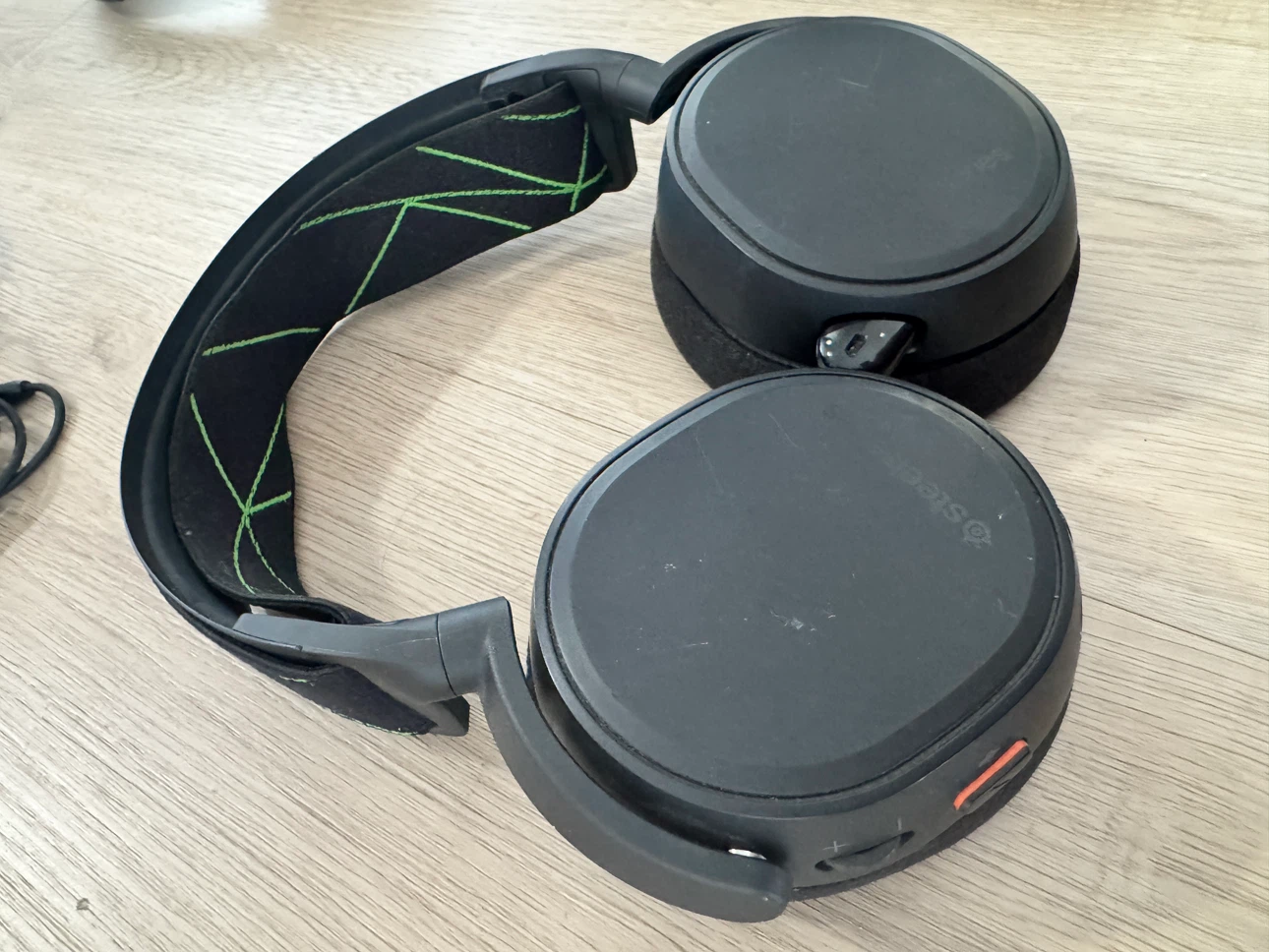 Assorted Gaming and Regular Headphones - photo 5