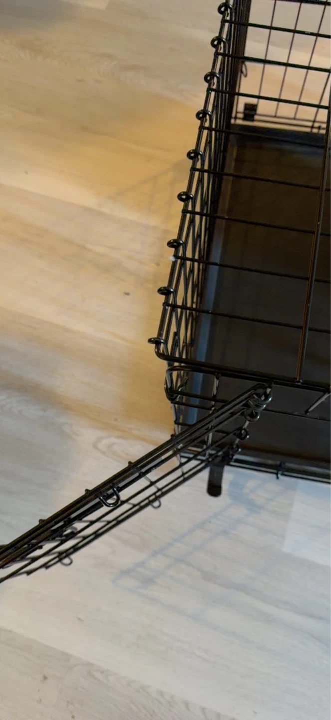 SMALL TWO DOOR COLLAPSIBLE DOG CRATE - photo 2